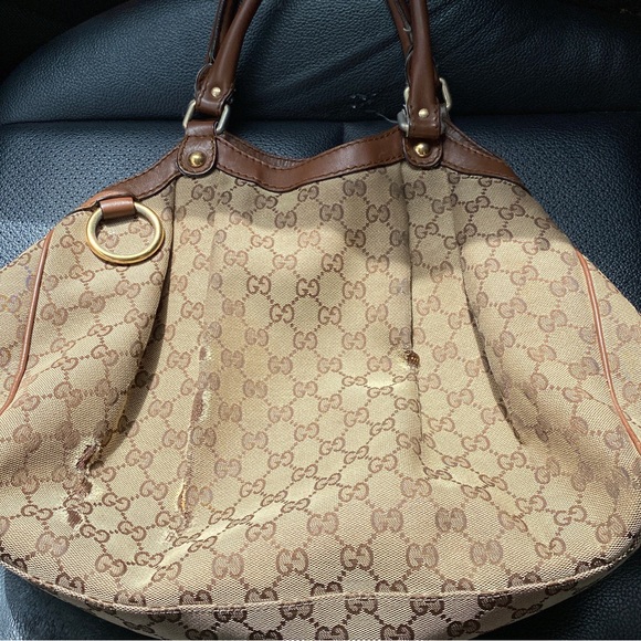 Gucci Handbags - Authentic Gucci bag!